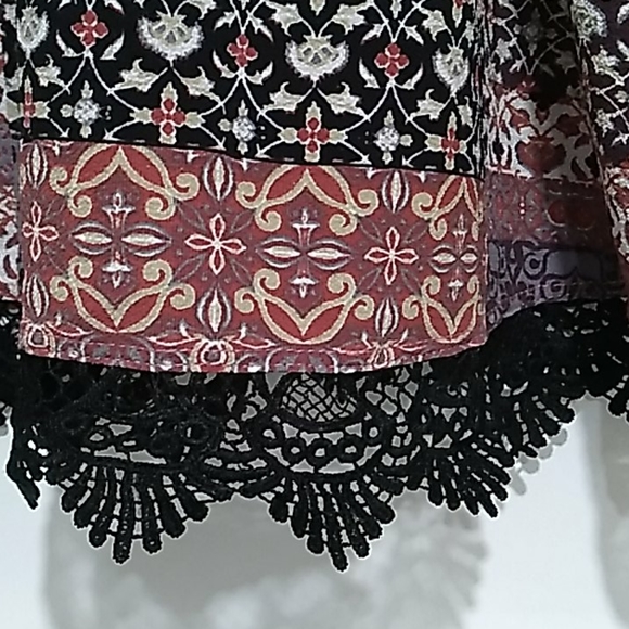 3 for $25. Patchwork patterned, black lacey bottom trim tank - Picture 2 of 10